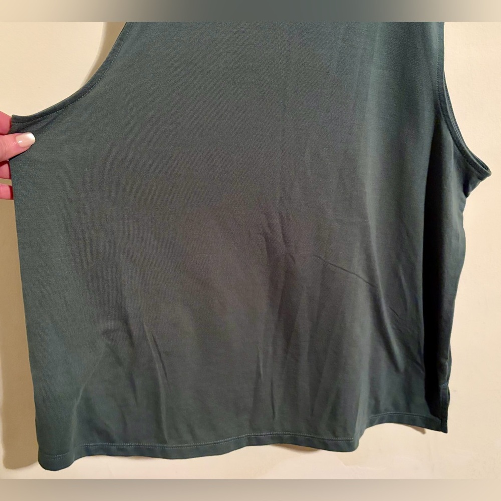 Women’s Old Navy Green Active Ultralite Go Dry Tank Top Wide Strap Muscle Sz Med - Picture 13 of 15